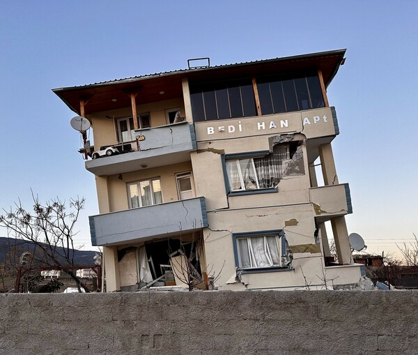 Κώστας Συνολάκης στη LiFO: «Κανείς δεν μπορεί να αποκλείσει σεισμό ως 8 Ρίχτερ στην Ελλάδα» 