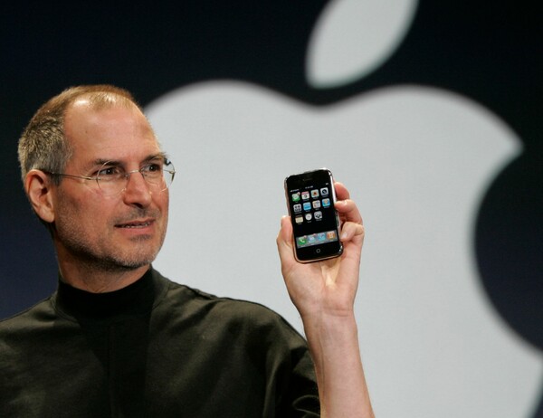 Ένα iPhone πρώτης γενιάς πωλήθηκε σε δημοπρασία πάνω από 63.000$