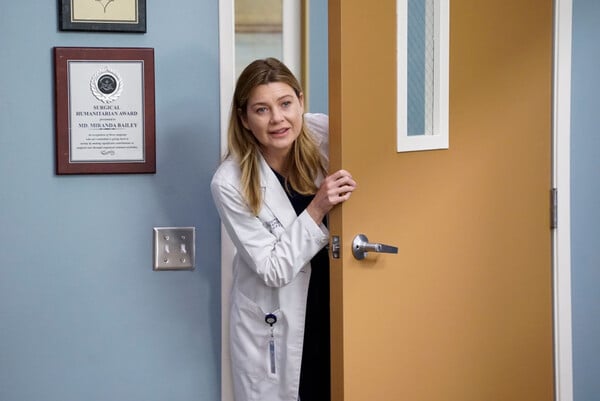 Grey's Anatomy: Η Έλεν Πομπέο αποκάλυψε τον πραγματικό λόγο που αποχώρησε από τη σειρά