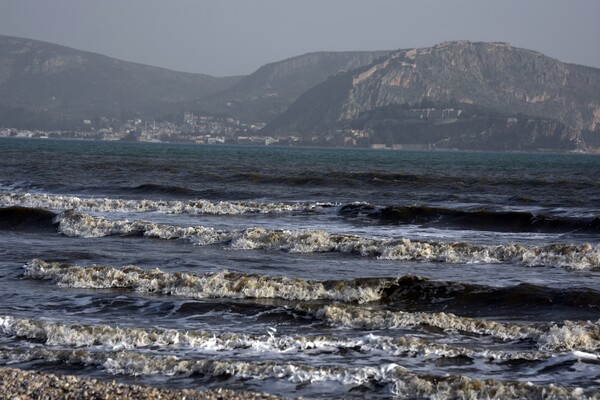 Καιρός: Σκόνη και τοπικές βροχές- Τους 21 βαθμούς θα αγγίξει το θερμόμετρο