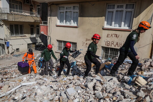 Σεισμός στην Τουρκία: Νεκρός και δεκάδες τραυματίες από τη νέα δόνηση