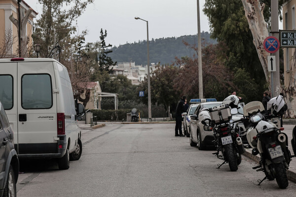 Τηλεφώνημα για βόμβα στην Ευελπίδων - Εκκενώνονται τα δικαστήρια