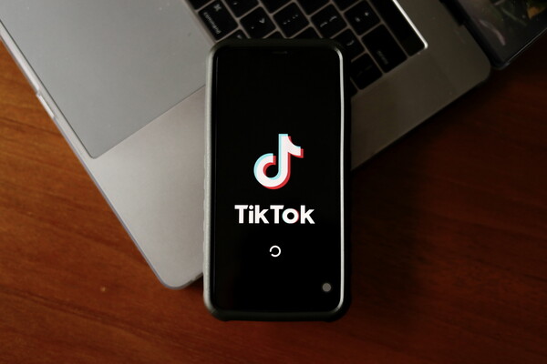 Γιατί το TikTok απαγορεύεται για ορισμένους κυβερνητικούς υπαλλήλους