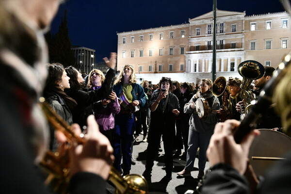 Συγκέντρωση και πορεία φεμινιστικών οργανώσεων στο κέντρο της Αθήνας