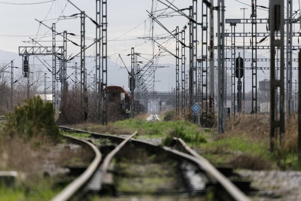 Το μεγάλο πλιάτσικο στο σιδηροδρομικό δίκτυο, η διαφθορά στον ΟΣΕ και η μαφία του σκραπ