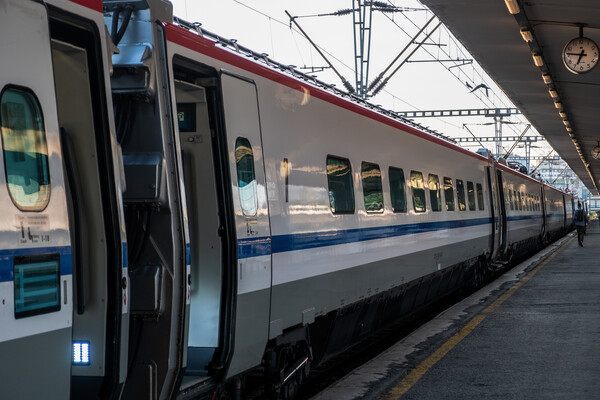 Hellenic Train: Εκδίδει ακόμη εισιτήρια, παρότι δεν γίνονται δρομολόγια