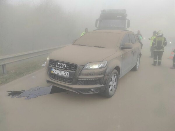 Ουγγαρία: Καραμπόλα 42 οχημάτων με 37 τραυματίες- Η τρομακτική στιγμή που αυτοκίνητα πέφτουν πάνω σε φορτηγά