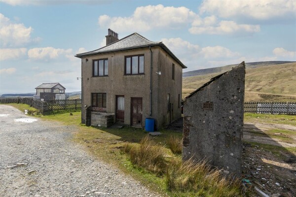 Remote Yorkshire Dales house sparks worldwide sale interest