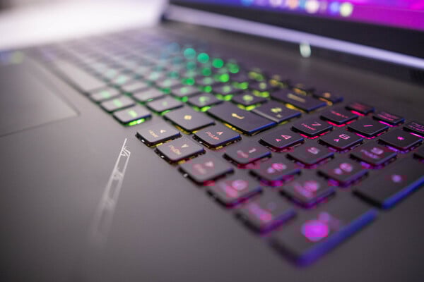Τελικά είναι αυτό το πιο γρήγορο gaming laptop στην Ελλάδα; 