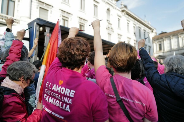 Φραντσέσκα Πασκάλε: Από σύντροφος του Μπερλουσκόνι, ηγέτιδα της LGBTQ κοινότητας