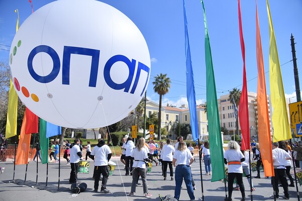 11ος Ημιμαραθώνιος της Αθήνας: 19.000 δρομείς έκαναν τη διαδρομή γιορτή μαζί με τον ΟΠΑΠ