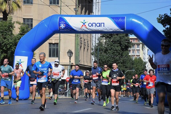 11ος Ημιμαραθώνιος της Αθήνας: 19.000 δρομείς έκαναν τη διαδρομή γιορτή μαζί με τον ΟΠΑΠ