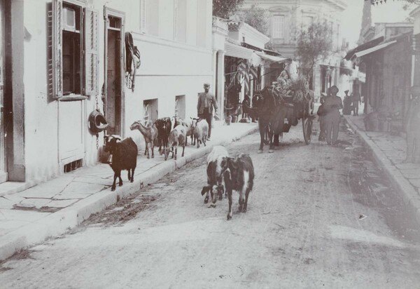 Μια βόλτα στην Αθήνα το 1906