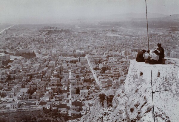 Μια βόλτα στην Αθήνα το 1906