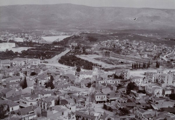 Μια βόλτα στην Αθήνα το 1906