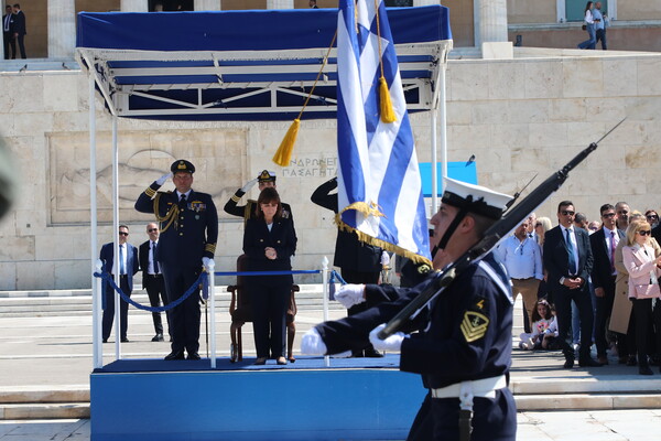 25η Μαρτίου: Στη σκιά της τραγωδίας των Τεμπών ο φετινός εορτασμός- Τα μηνύματα της πολιτικής ηγεσίας