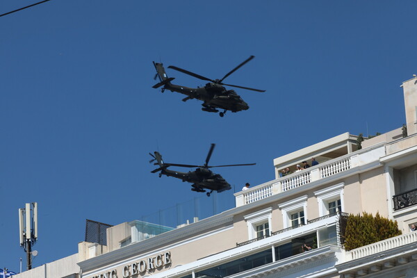 Παρέλαση 25ης Μαρτίου: Πτήσεις Rafale, Apache και για πρώτη φορά F-16 Viper στον αττικό ουρανό