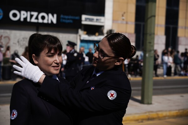 25η Μαρτίου: Τα «παρασκήνια» της στρατιωτικής παρέλασης σε 10 φωτογραφίες