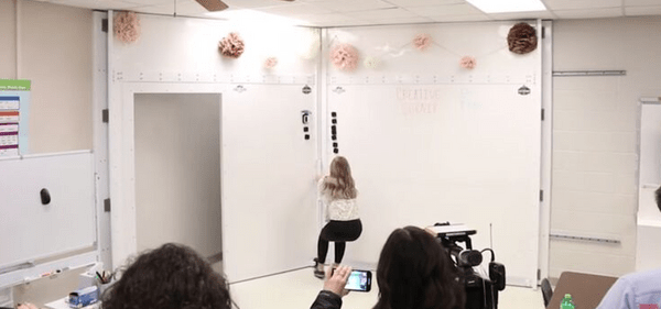 Αλεξίσφαιρο δωμάτιο σε σχολείο στην Αλαμπάμα για προστασία των μαθητών από πυροβολισμούς 