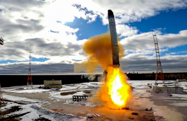 Η Ρωσία εκτόξευσε υπερηχητικούς πυραύλους στη θάλασσα της Ιαπωνίας