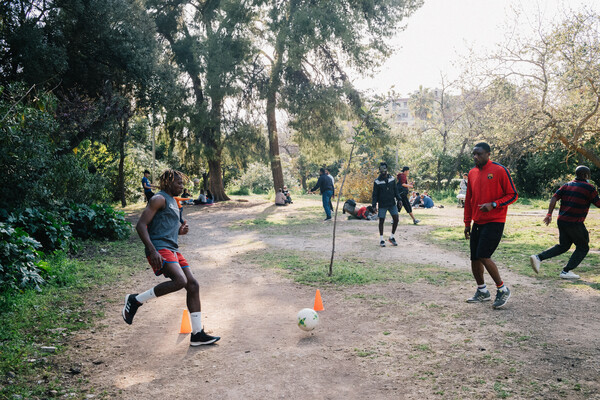 Κρίκετ, μπάσκετ, ποδόσφαιρο: Αθλήματα που αγαπούν οι μετανάστες