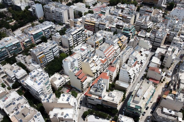 ΑΑΔΕ: Απλοποιείται η διαδικασία μεταβίβασης ακινήτων - Τι αλλάζει