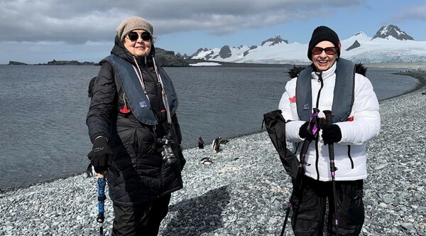Δυο 81χρονες φίλες ταξίδεψαν όλο τον κόσμο σε 80 ημέρες: «Θέλαμε περιπέτεια, όχι comfort zone»