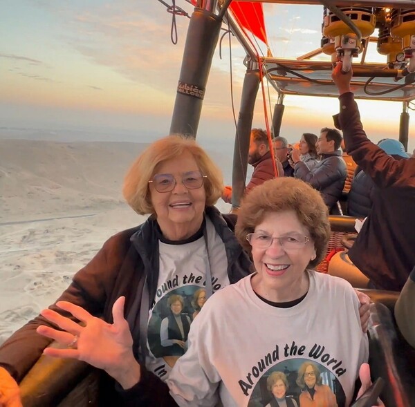 Δυο 81χρονες φίλες ταξίδεψαν όλο τον κόσμο σε 80 ημέρες: «Θέλαμε περιπέτεια, όχι comfort zone»