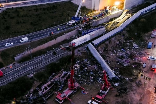 Τέμπη: Ανακοίνωση από την Ελληνική Ένωση Τραπεζών για τη διαγραφή δανειακών υποχρεώσεων