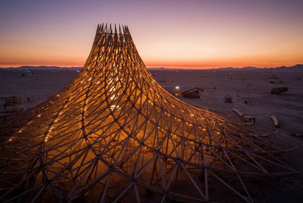 ΕΣΩ 2023: Γεύση από Burning Man στην κορυφαία εκδήλωση αρχιτεκτονικής και design της Αθήνας