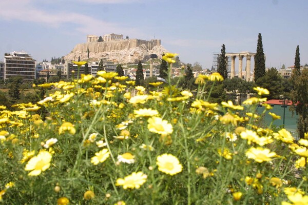 Καιρός Πρωτομαγιά-Κολλυδάς: Λίγες νεφώσεις και υψηλή θερμοκρασία 