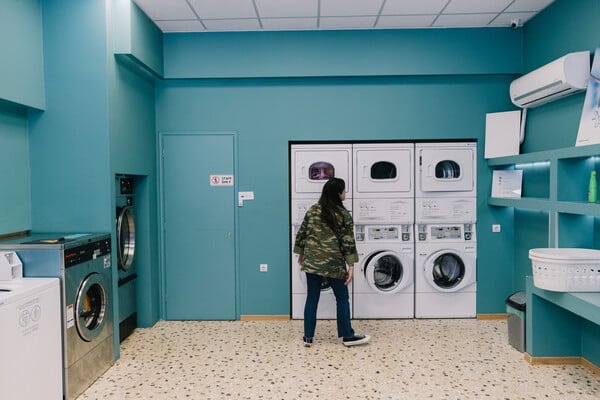 Τα self service laundries που ξεφυτρώνουν παντού στην Αθήνα