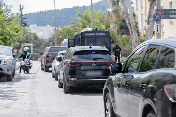 Δολοφονία Καραϊβάζ: Προθεσμία να απολογηθούν έλαβαν οι δύο συλληφθέντες