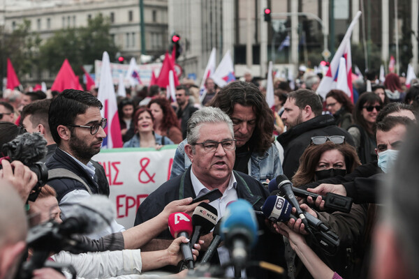 Εργατική Πρωτομαγιά: Πλήθος κόσμου στο Σύνταγμα- Ποιοι δρόμοι είναι κλειστοί