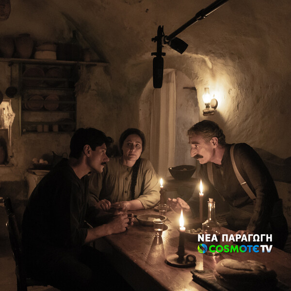 Νέες εικόνες από την καινούρια σειρά του Σωτήρη Τσαφούλια
