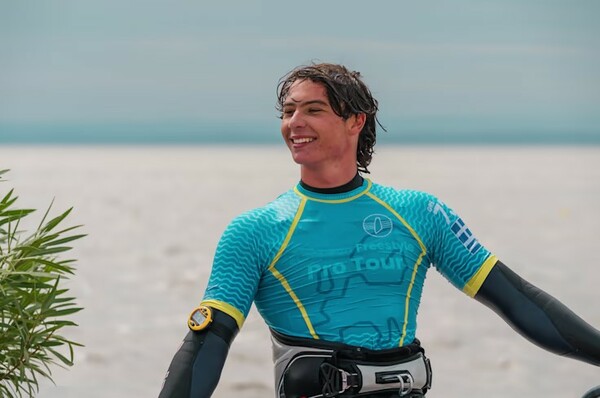 Ο Lennart Neubauer κερδίζει το 1ο του EFPT Surf Opening 2023 στην Αυστρία