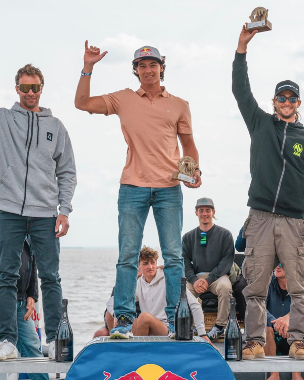 Ο Lennart Neubauer κερδίζει το 1ο του EFPT Surf Opening 2023 στην Αυστρία