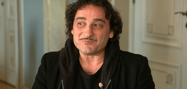 Βασίλης Χαραλαμπόπουλος: Συγκινήθηκε σε συνέντευξη, μιλώντας για το όνειρό του