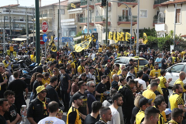 Πρωταθλήτρια η ΑΕΚ-Πανηγυρισμοί στην Νέα Φιλαδέλφεια