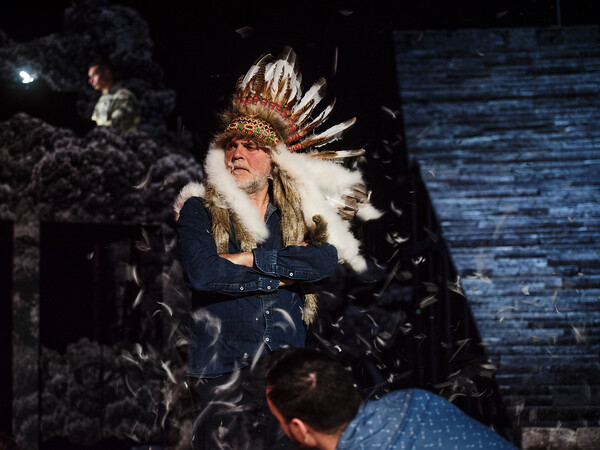 «Μια νύχτα στην Επίδαυρο» σε κείμενα Λένας Κιτσοπούλου-Γιάννη Αστερή και σκηνοθεσία Νίκου Καραθάνου στο Εθνικό Θέατρο-REX