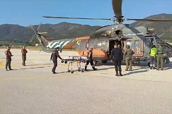 Λέσβος: Απεγκλώβισαν πρόσφυγες από βραχώδη ακτή