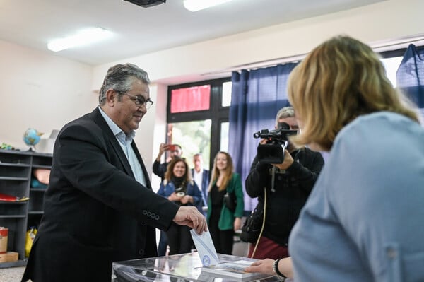 Εκλογές 2023: Στη Λαμία ψήφισε ο Κουτσούμπας- «Ο λαός τα έχει δοκιμάσει όλα»