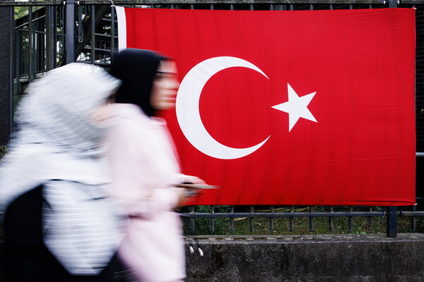 Εκλογές στην Τουρκία: Αντίστροφη μέτρηση για τον β' γύρο- Εν αναμονή της «επιλογής» Ογάν