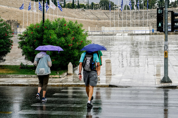 Καιρός: Βροχές, καταιγίδες και 27 βαθμοί – Επηρεάζεται και η Αττική