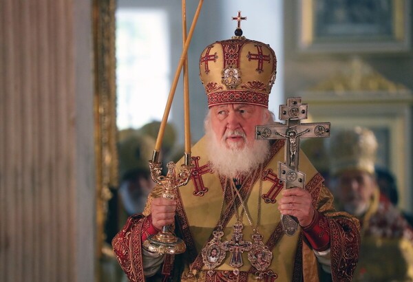 Ο Πούτιν επιστρέφει στην ορθόδοξη εκκλησία ιερά κειμήλια αγνοώντας τις ανησυχίες των συντηρητών