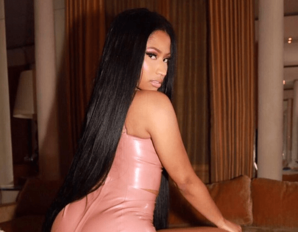 Η Nicki Minaj μπλόκαρε φανς της επειδή ανάρτησε άσχημο πορτρέτο της 