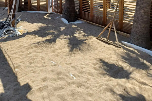 Μύκονος: Νέα δικογραφία για γνωστό κλαμπ- Μετέφεραν άμμο για να σκεπάσουν το τσιμέντο