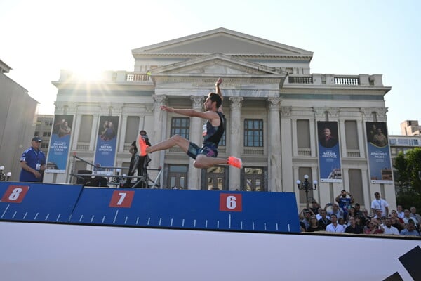 Μίλτος Τεντόγλου: Πρώτος στο Piraeus Street Long Jump με άλμα στα 8,03