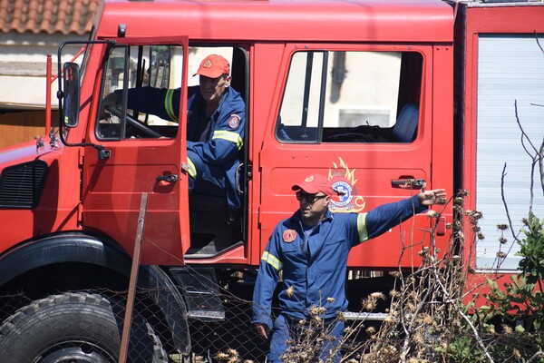 Φωτιά στον Ασπρόπυργο - Μεγάλη κινητοποίηση της Πυροσβεστικής