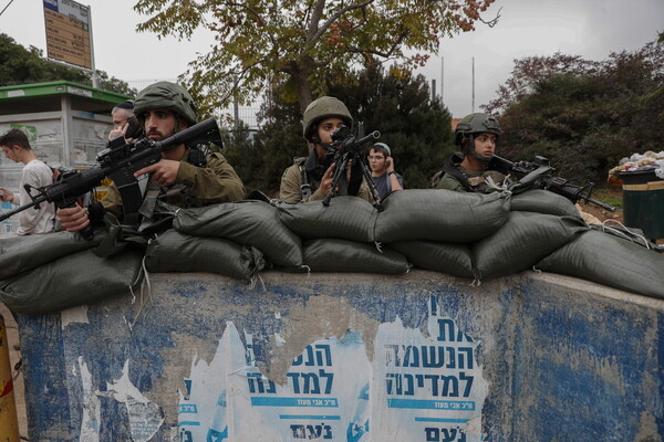 Κλιμακώνεται η κρίση: Επιδρομή του ισραηλινού στρατού στη Ραμάλα